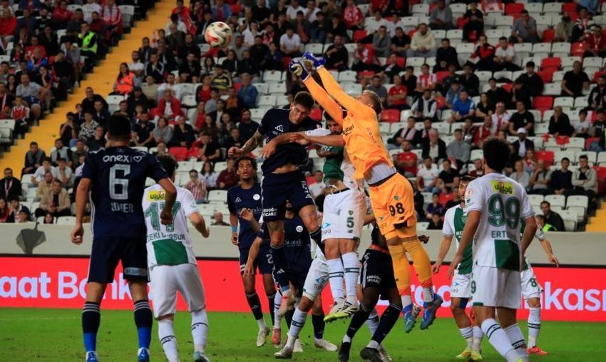 Bursaspor, Antalyaspor'a yenildi, ortalık karıştı: Elenmemiz iyi oldu, Furkan Saki geri çağırılsın