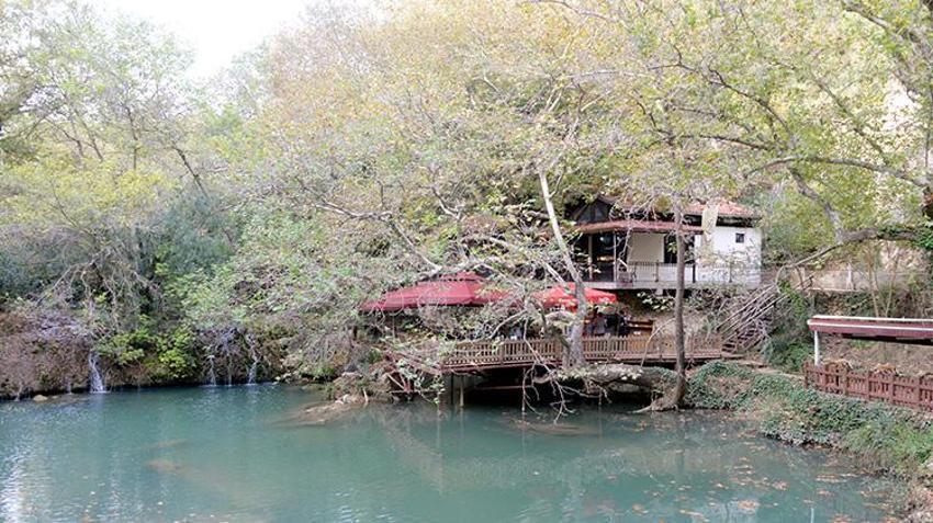 Antalya'da Kenan Evren için yaptırılan 'gizli köşk' konumuyla göz kamaştırıyor! Yıllardan beri kafe olarak kullanılıyor