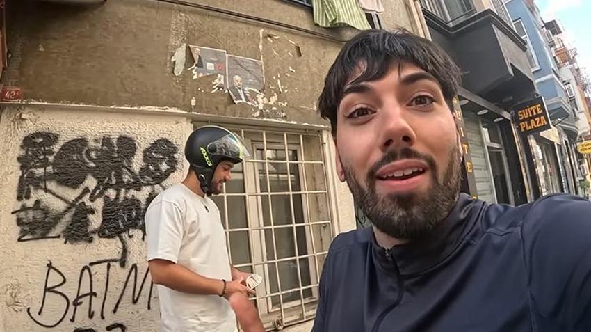 Beyoğlu'nda korku dolu dakikalar! İspanyol Youtuber'ı takip edip darbettiler; 'Niye çekiyorsun'