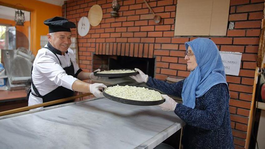 Emekli olduktan sonra Çorum'da köyüne taş fırında pizzacı açtı, 'tutmaz' dediler, çevre illerden adını duyan geldi!