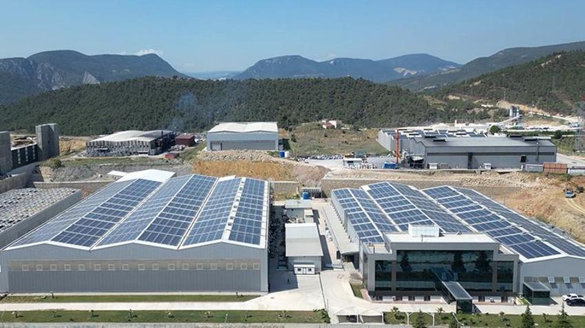 İş insanı üretti, kızları yapılmayanı yaptı: 1 tıra 12 tane 1+1 bir daire sığdırdılar