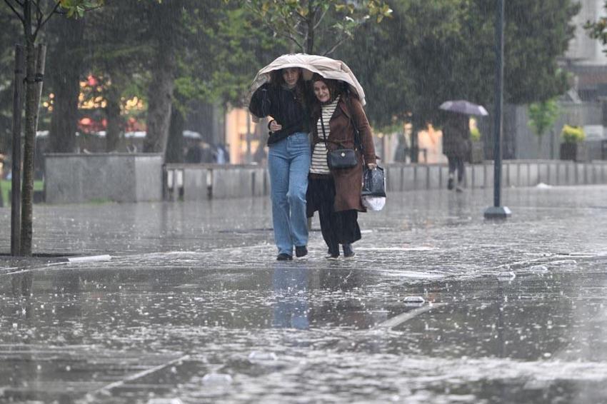 Sağanak yağmur ve gök gürültülü yağışlar geliyor! Meteoroloji tarih vererek başta Bursa, Gaziantep, Eskişehir ve Samsun olmak üzere 30 ili uyardı