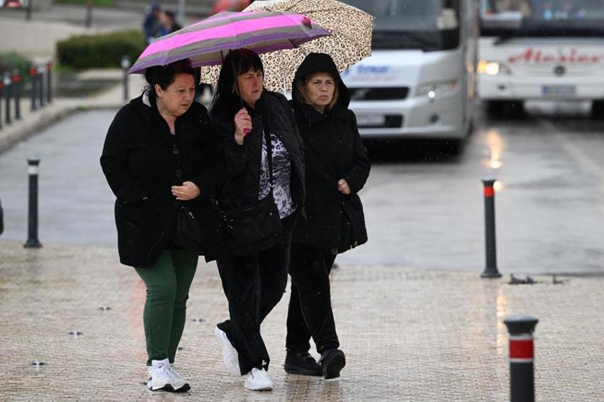 Sağanak yağmur ve gök gürültülü yağışlar geliyor! Meteoroloji tarih vererek başta Bursa, Gaziantep, Eskişehir ve Samsun olmak üzere 30 ili uyardı