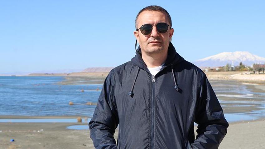 Van Gölü'ndeki çekilme eski ve yeni fotoğraflarla ortaya çıktı! 17 yılda yaşanan su kaybı gözler önüne serildi