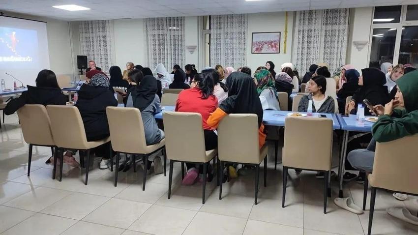 Konya’daki kız yurdu boşaltıldı! Depreme dayanıksız çıktı