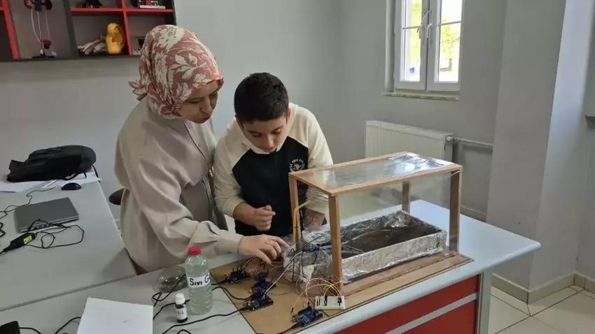 Düzce'de 11 yaşında tarımda devrim yaratan sistemi geliştirdi! TÜBİTAK birinci seçti