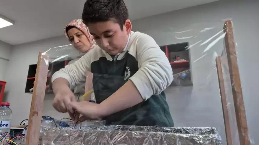 Düzce'de 11 yaşında tarımda devrim yaratan sistemi geliştirdi! TÜBİTAK birinci seçti