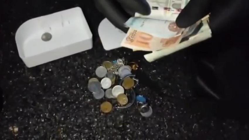 Bursa'da çöpten servet çıkardılar! Konteynırdan çıkanlara paha biçilemedi