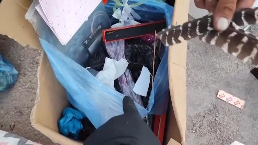 Bursa'da çöpten servet çıkardılar! Konteynırdan çıkanlara paha biçilemedi