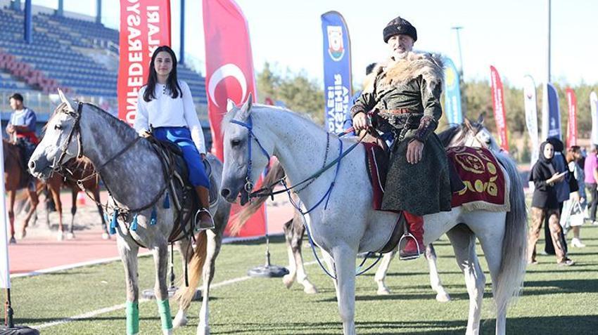 Baba - kız şehir şehir geziyor! Yaptıkları gösteriler izleyenlerin nefesini kesiyor