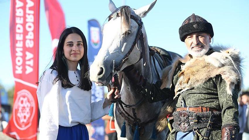 Baba - kız şehir şehir geziyor! Yaptıkları gösteriler izleyenlerin nefesini kesiyor