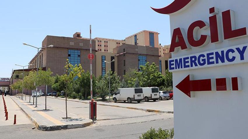 Diyarbakır'da eczanelere operasyon! Pahalı ilaçların yazıldığı reçeteleri topluyorlardı