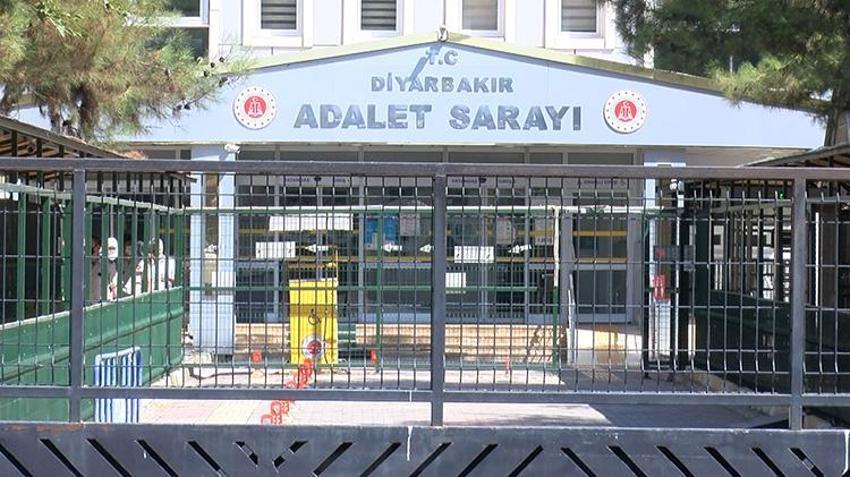Diyarbakır'da eczanelere operasyon! Pahalı ilaçların yazıldığı reçeteleri topluyorlardı