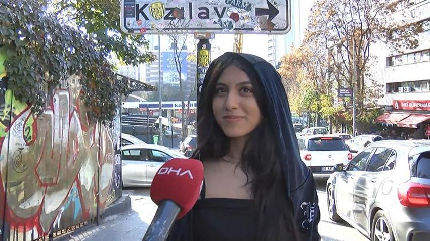 Çankaya'da gençlerin popüler yön tabelası yenilenip koruma altına alındı! Asılarak fotoğraf çektirmek moda oldu