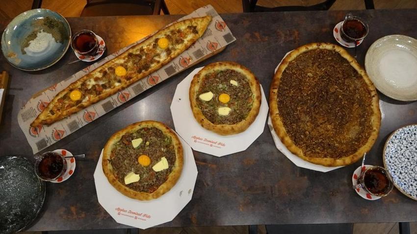 Trabzon'da pidenin içine tescilli lezzet: 15 yıl önce başladı