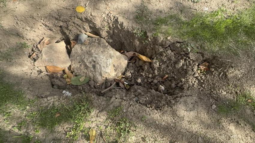 Isparta'da 1 metre derinlikte oluştu! Şehirde ilk kez oldu: Evin bahçesi korkutuyor