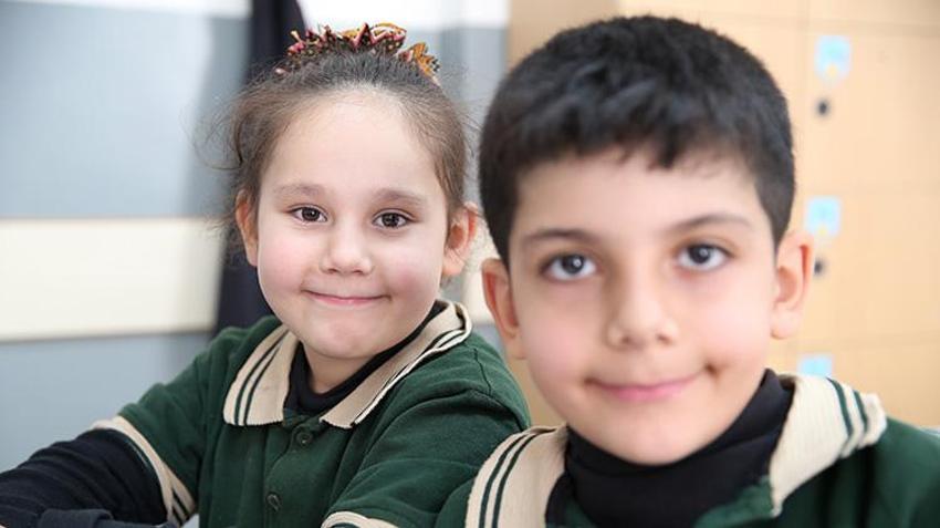 Muş'ta bu okulda 1742 öğrencinin 42'si ikiz! Öğretmenler yerlerini değiştirerek isimlerini ezberliyorlar