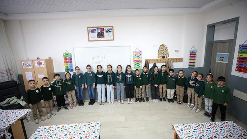Muş'ta bu okulda 1742 öğrencinin 42'si ikiz! Öğretmenler yerlerini değiştirerek isimlerini ezberliyorlar
