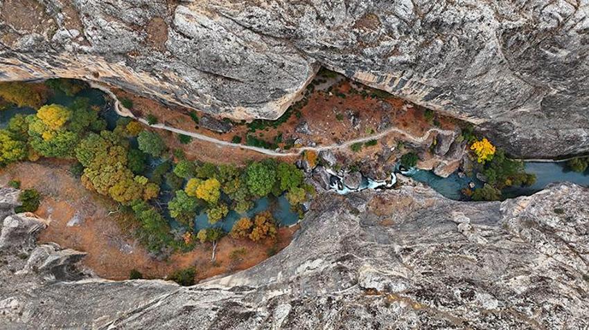 Malatya'da gizli cennet: Tohma Kanyonu sonbaharda ziyaretçi akınına uğradı! 'Bozkırın ortasındaki huzur!'