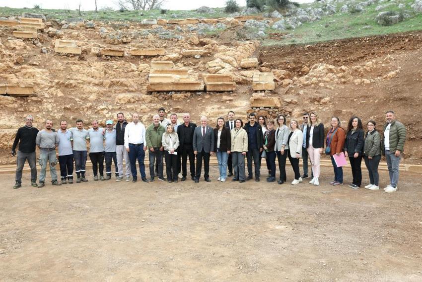 Bursa'da 2 bin yıllık tiyatro konser alanı olarak kullanılacak: Kazılar bitti, 5 bin kişiyi aynı anda ağırlayacak!