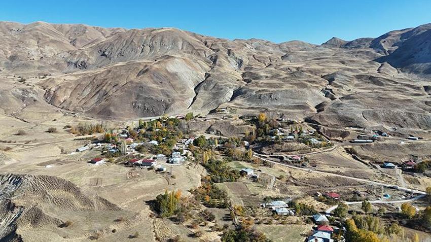 Hakkari'de bu köyde herkesin soyadı aynı: Karışıklık olmasın diye lakaplarıyla hitap ediyorlar!