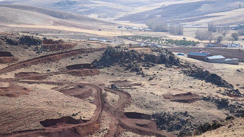 Sivas'ın köyünde keşfedildi! Oturdukları yerden tonlarca altın rezervi fışkırdı