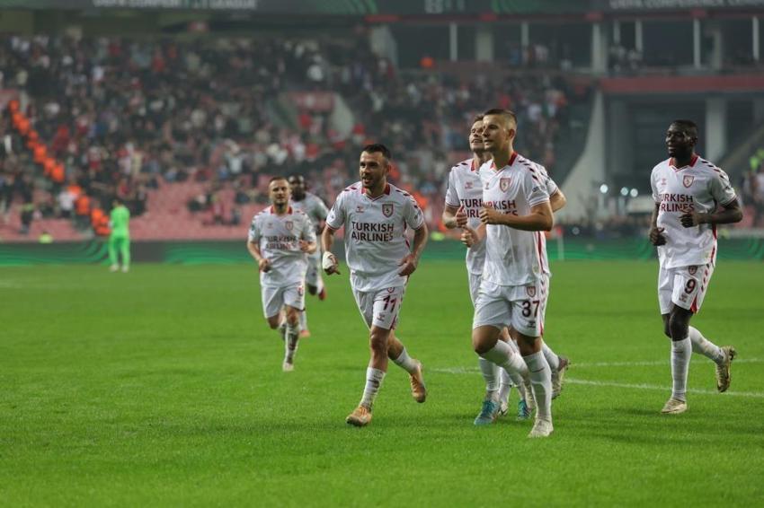 Samsunspor tarih yazdı! Avrupa'da rekor: Carlo Holse, Emre Kılınç ve Marius bitirdi