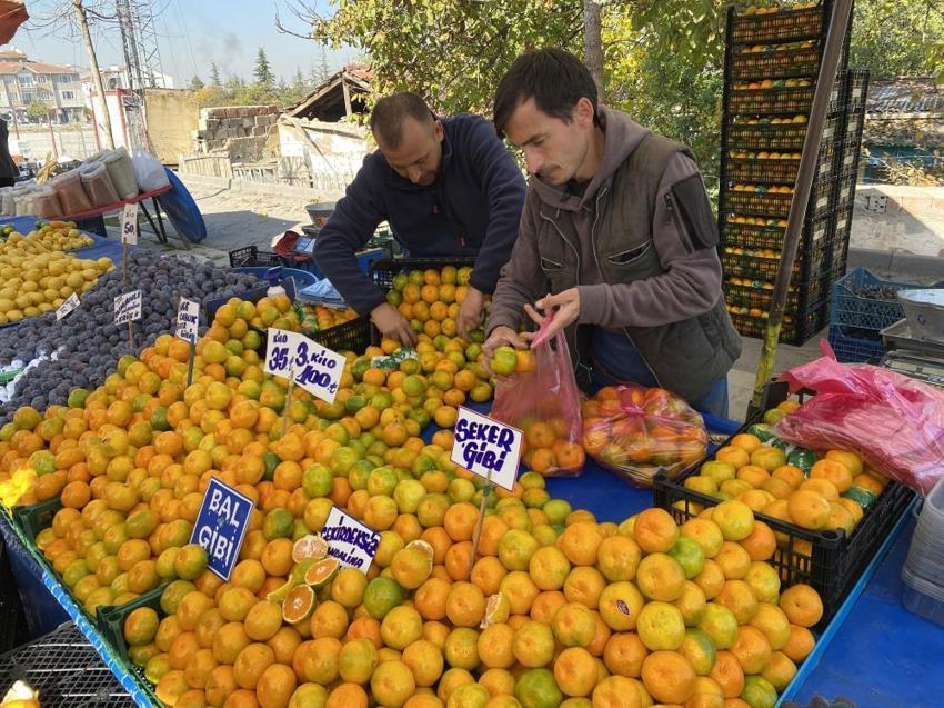 Eskişehir'de bu yıl fiyatlar düştü! Kilosu 35 liradan satılıyor: Tezgahlar doldu taştı