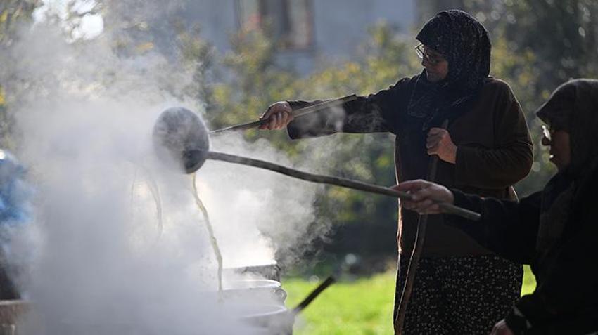 20 dönüm araziye ekti, yılda 1 ton üretmeye başladı! Düzceli kadın girişimci KOSGEB desteğiyle dünyaya açıldı: Yurt dışından sipariş yağıyor