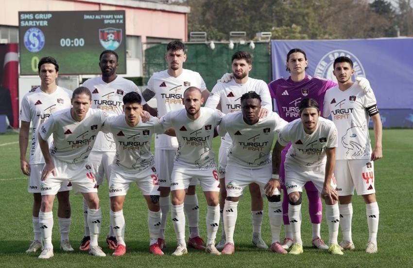 Vanspor, Sarıyer'e 2-1 yenilince kriz çıktı: Hakan Kutlu 9 kişilik takımı yenemiyorsan istifa et