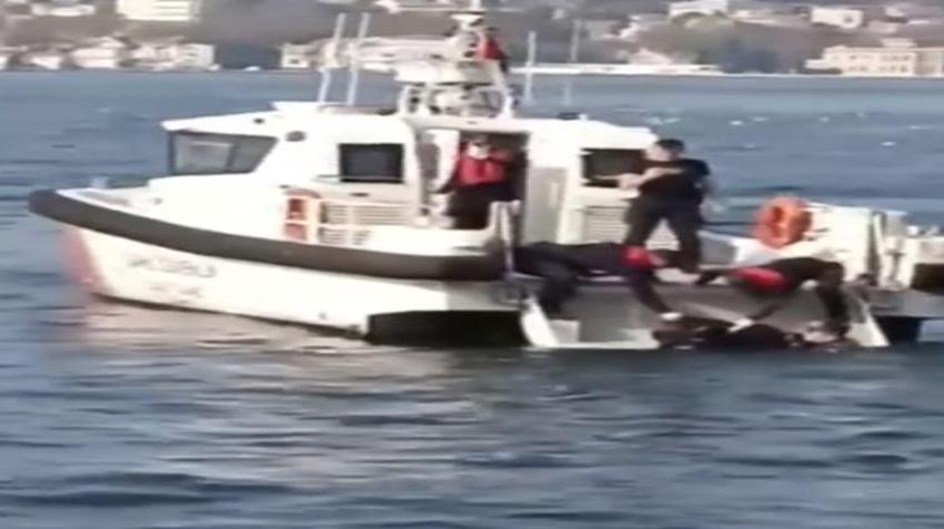 Beykoz'da yürüyüşe çıkan vatandaşlar gördü! Denizde erkek cesedi bulundu