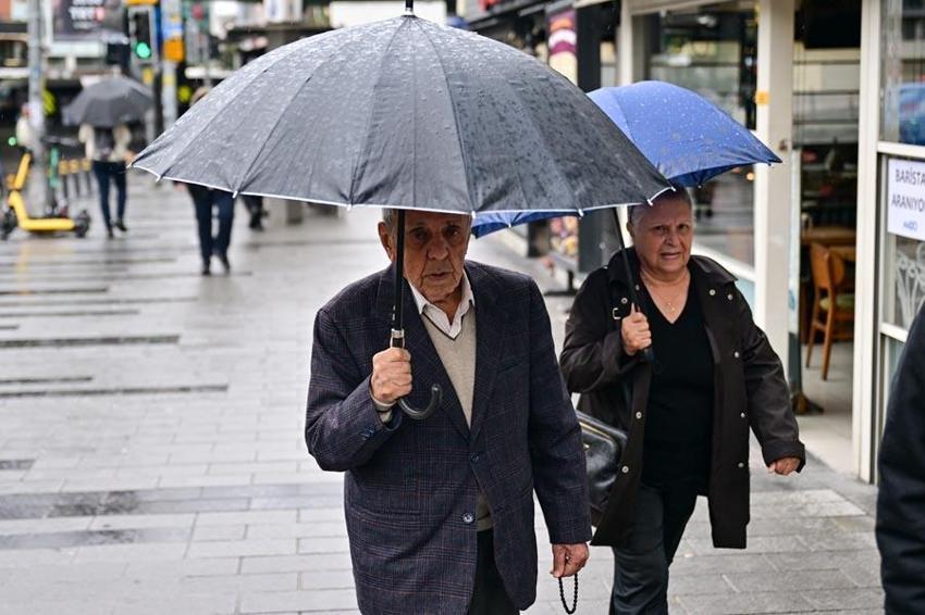 Kar İstanbul'a ne zaman yağacak? Uzman isim tarih vererek açıkladı: Meteoroloji hava durumu raporuyla illeri uyardı