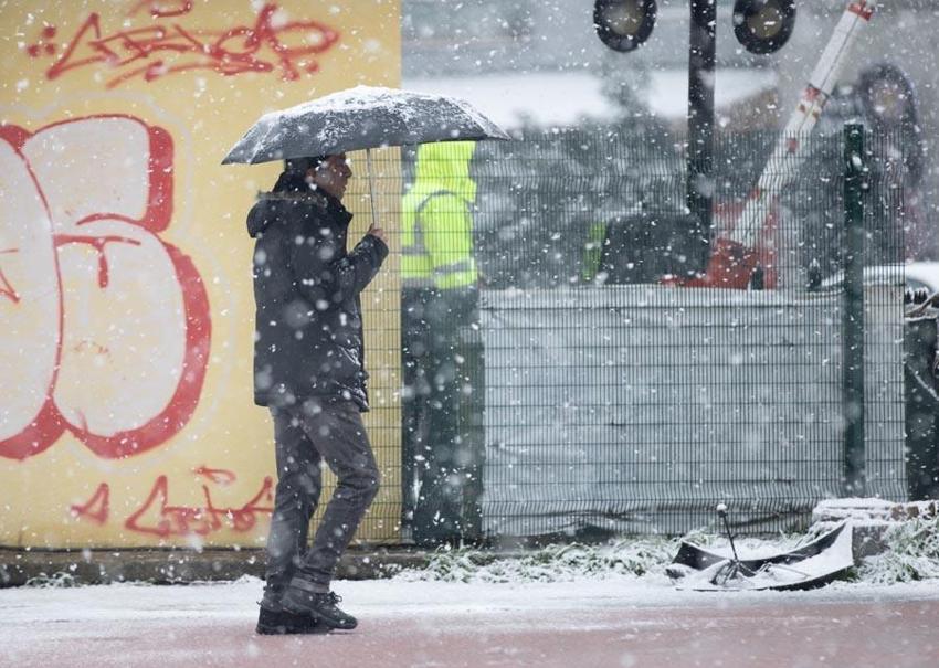 Kar İstanbul'a ne zaman yağacak? Uzman isim tarih vererek açıkladı: Meteoroloji hava durumu raporuyla illeri uyardı