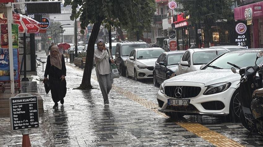 Kar İstanbul'a ne zaman yağacak? Uzman isim tarih vererek açıkladı: Meteoroloji hava durumu raporuyla illeri uyardı