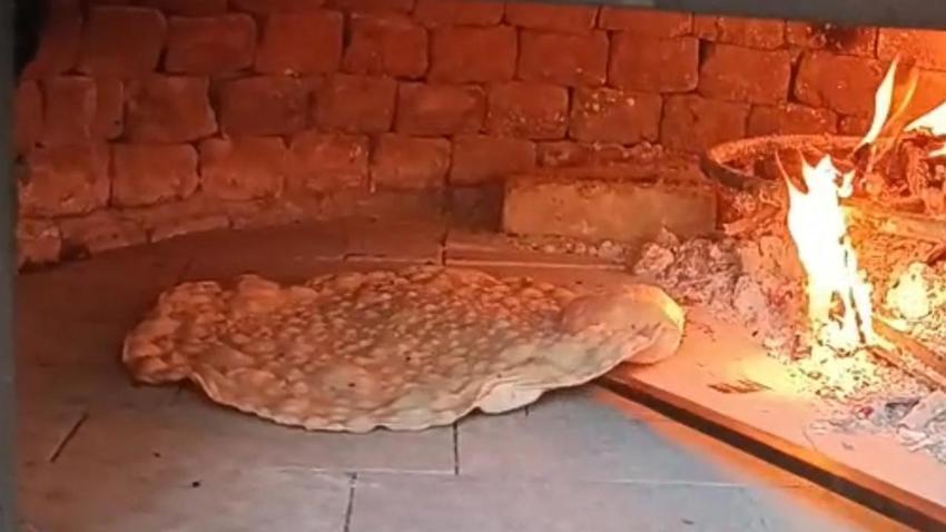 Darende'de tandır geleneği ev fırınlarında yaşatılıyor
