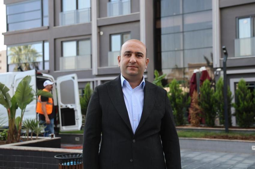 Adana'da cam silme devri bitti! Yüksek katlı binalarda dronlar çalışıyor