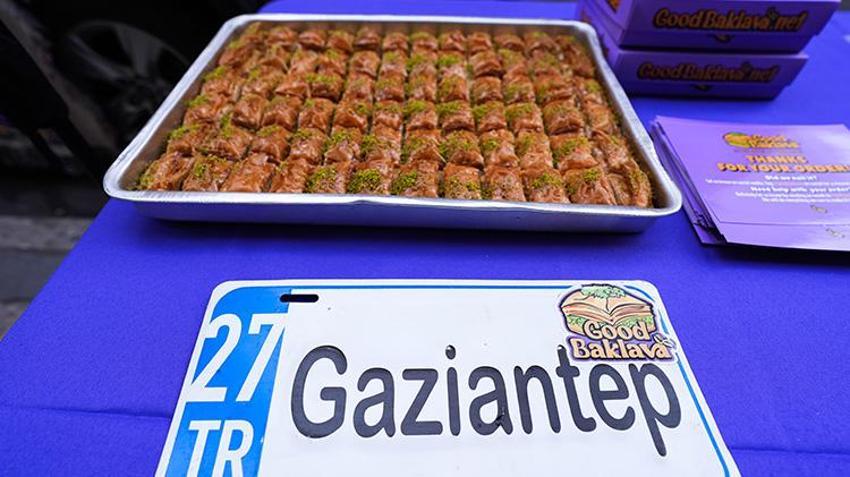 Gaziantep baklavası New York sokaklarında! Amerikalı girişimci parasız kalınca baklava satmaya karar verdi