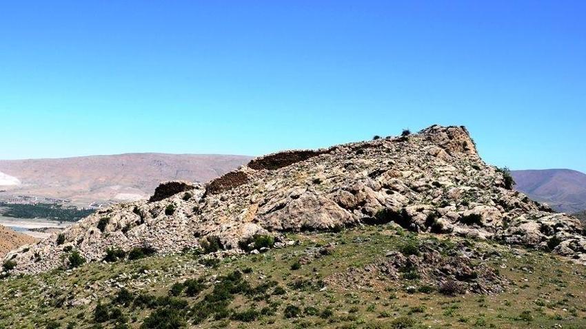 Dünyanın ilk tarım anıtı Konya'da yer aldı! Turist akını var