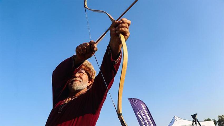Emekli öğretmen hobi olarak başladı, şimdi hem üretim yapıyor hem de sporcu yetiştiriyor, yarım asrı devirdi