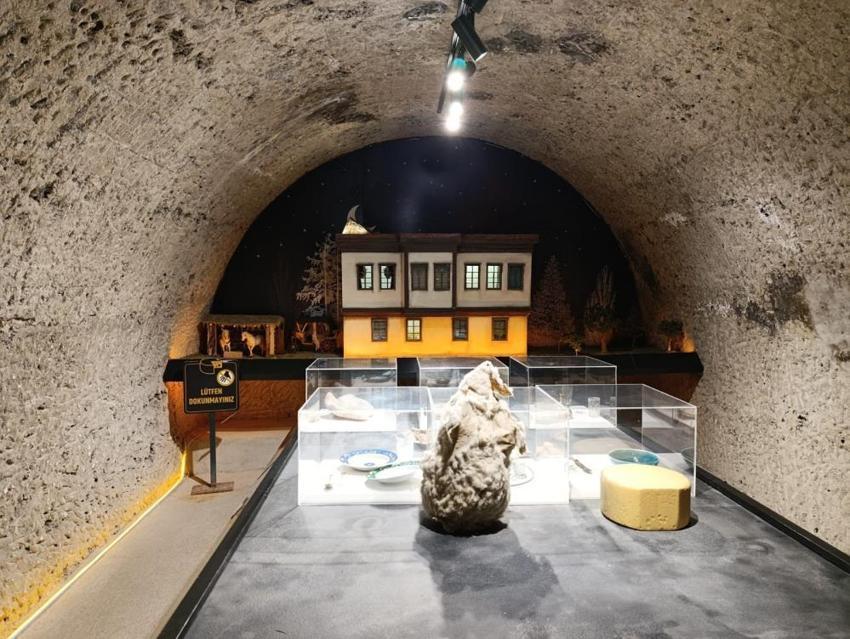 Tarih, kültür ve lezzet tek bir yerde buluştu! Türkiye'nin ilk ve tek peynir müzesi ziyaretçi akınına uğruyor