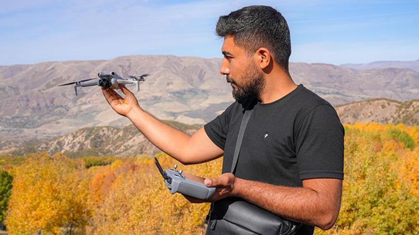 Diyarbakırlı genç dronuyla köylülerin yardımına koşuyor! İnşaatlarda çalışarak satın aldı şimdi herkes duacısı