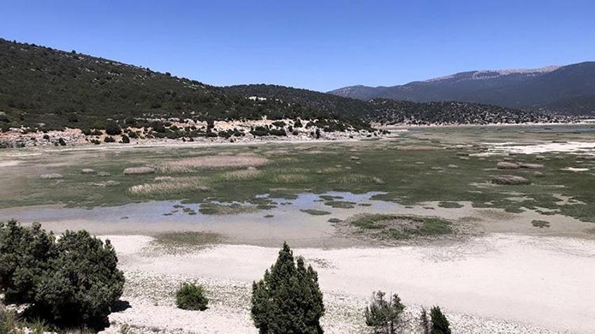 Antalya'da turistik tesisler kentlinin 4 katı su kullanıyor: Kaynaklar yüzde 30 azaldı, alarm veriliyor!