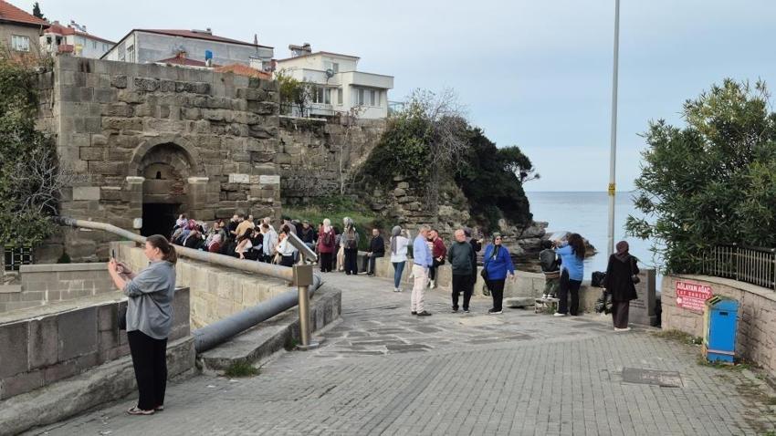 Ruslar Antalya'yı bıraktı oraya gidiyor! 112 bin kişiyi geçti