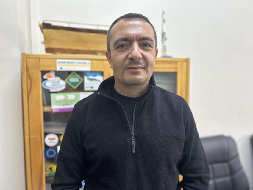 Gevaş'ta bilim dünyasını şaşırtan görüntü! Van Gölü çekildi, tatlı su fışkırmaya başladı