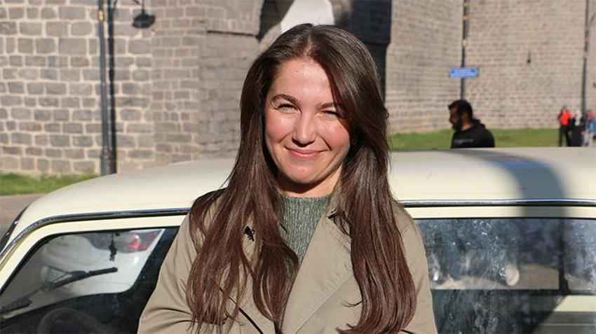 35 yıllık araçla Diyarbakır’ı karış karış geziyorlar! Hiç ücret almıyorlar