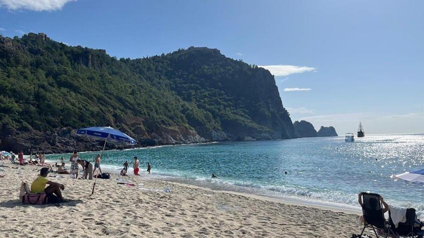 Kasım ayında Antalya'ya hep oluyor! Turistlerin dilinden düşmüyor