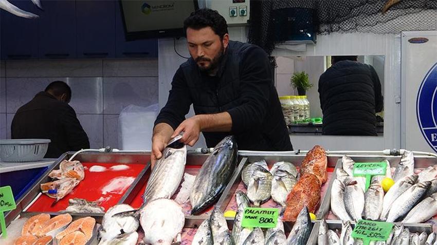 Hamsi denizlerde yüzünü gösterdi! Balık fiyatları düşecek mi?