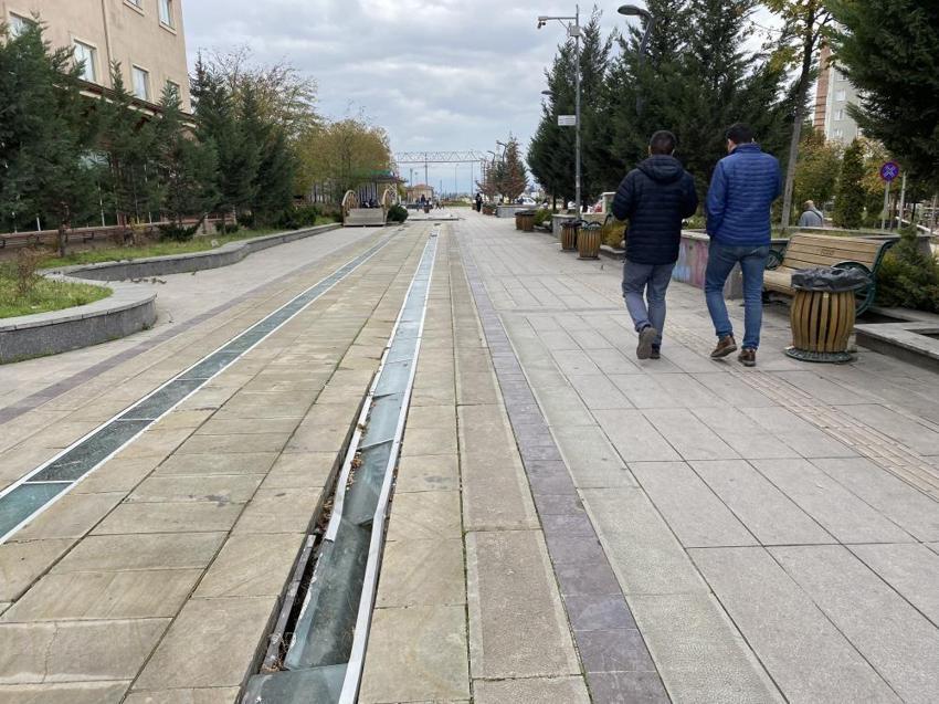 Eskişehir'in merkezinde kaderine terk edildi! Görüntüsüyle dillere düştü