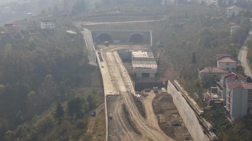 Trabzon'un trafiğine rahat nefes aldıracak dev projesinde sona yaklaşıldı: Maçka'ya ulaşım 20 dakikaya düşüyor!