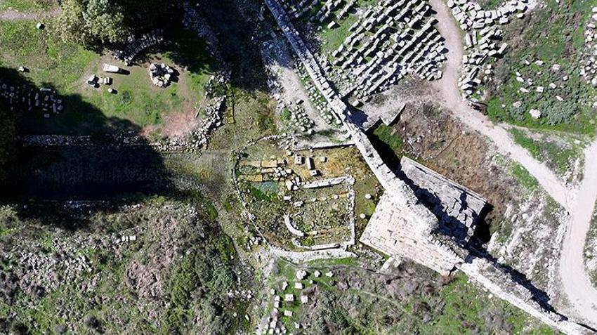 40 yıldır aranıyordu! Büyük sır çözüldü: Antalya'daki Zeus Tapınağı'nda tarihi keşif 'Bilinenden 5 bin yıl öncesine dayanıyormuş'